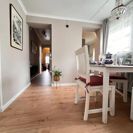 Charmante Design-ferienwohnung No5 Apartman *